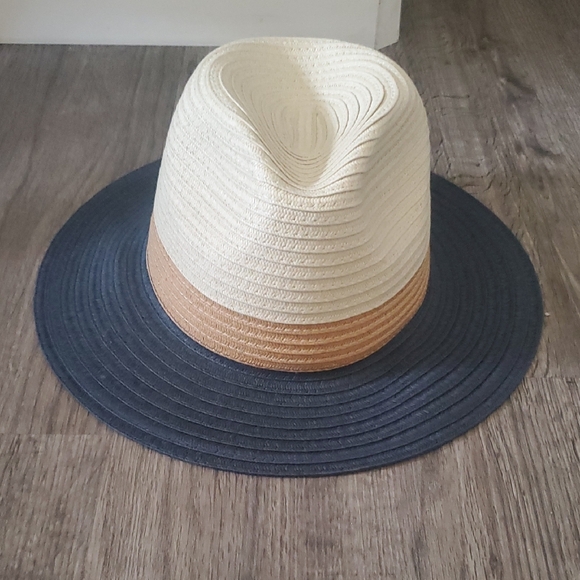 Time and Tru Accessories - ❣️ NWT TIME & TRU HAT